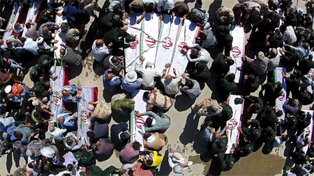 فیلم برداری هوایی از ورود پیکر مطهر ۶۳ شهید از مرز شلمچه