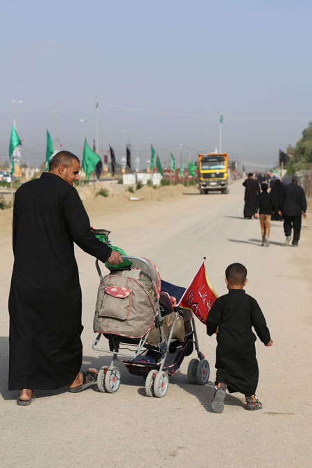 راهپیمایی اربعین ، مشایة الأربعین ، arbaeen