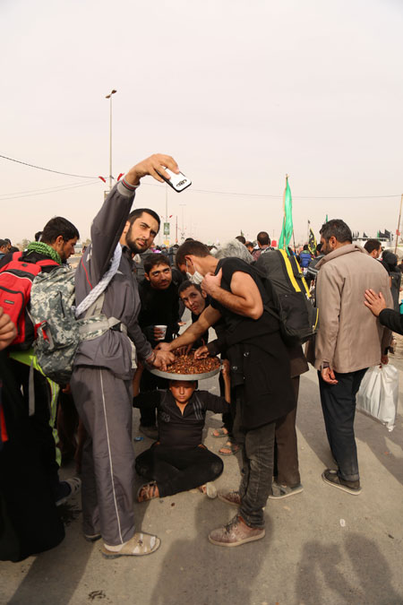 راهپیمایی اربعین ، مشایة الأربعین ، arbaeen